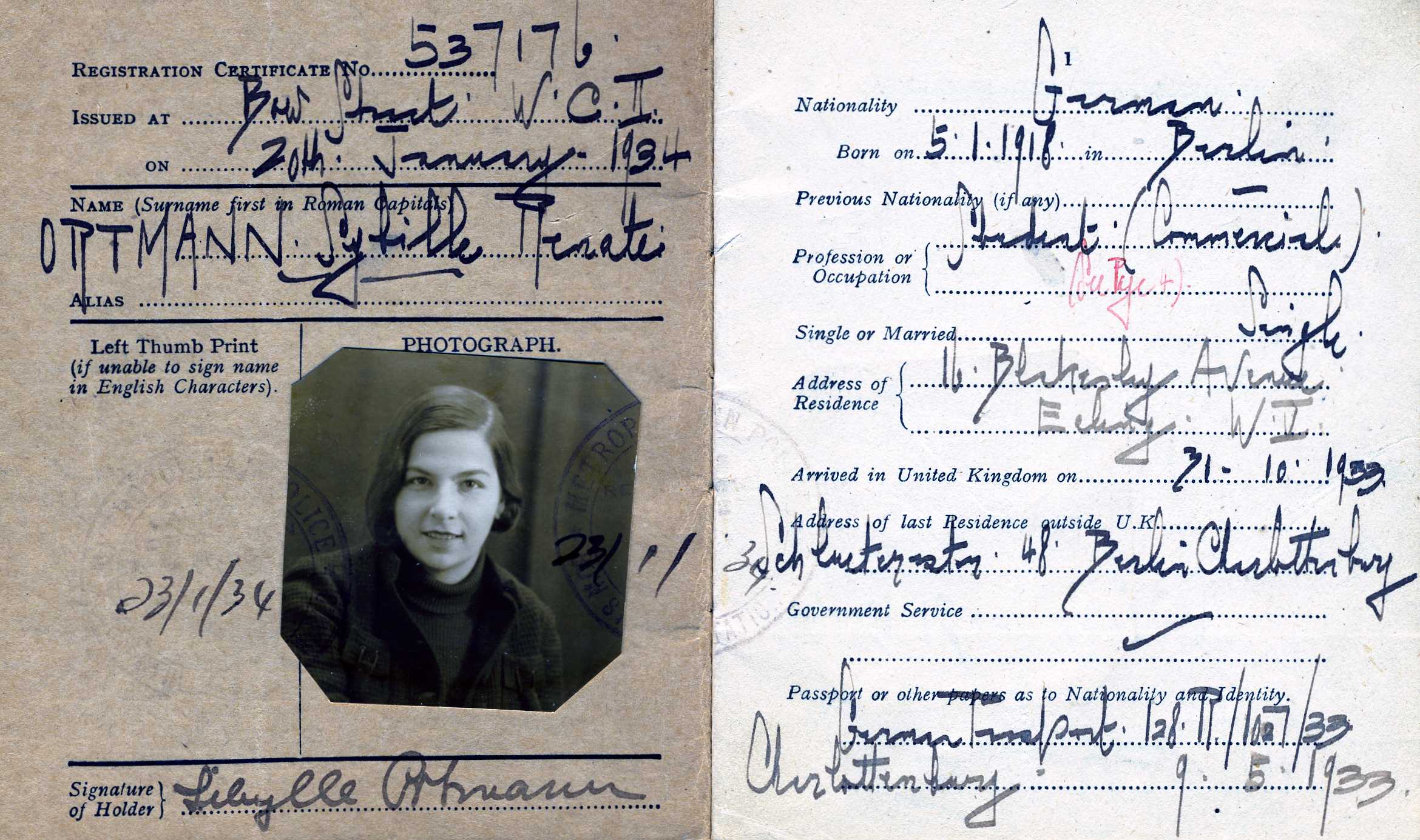 Refugee card of Sybille Ortmann (1934)